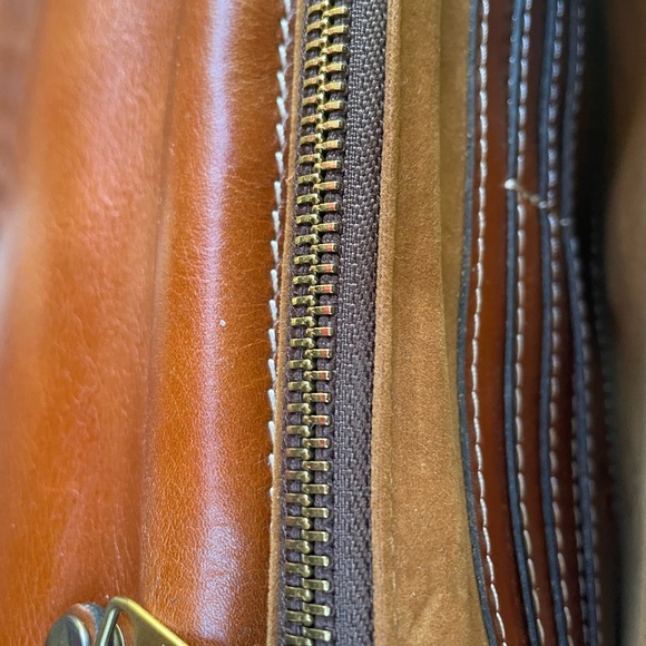 Patricia Nash ‘Torrie’ Antique Rose crossbody. - Picture 6 of 6